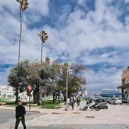 Porta Napoli ברינדיזי